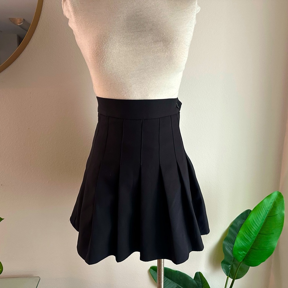 Black Pleaded Skirt